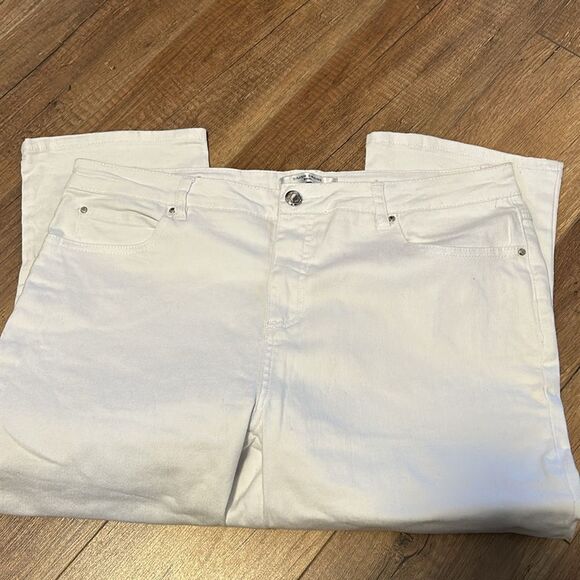 Simon chang white capri jeans - Picture 2 of 4